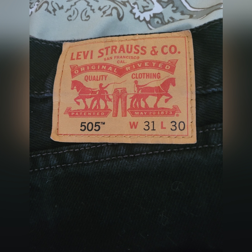 505 levis - Picture 2 of 3